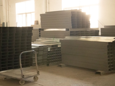 如何在地铁中铺设电缆桥架